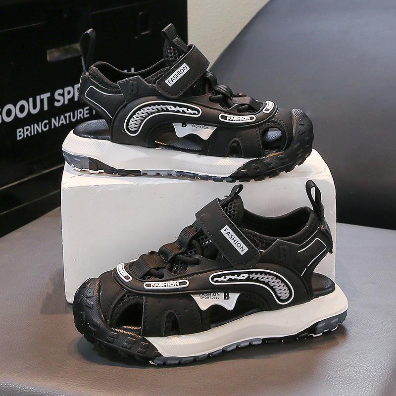 Sandals for boys, summer collection2026New soft-soled sports sandals, children's shoes, beach sandals, boys' closed-toe sandals, trendy for older