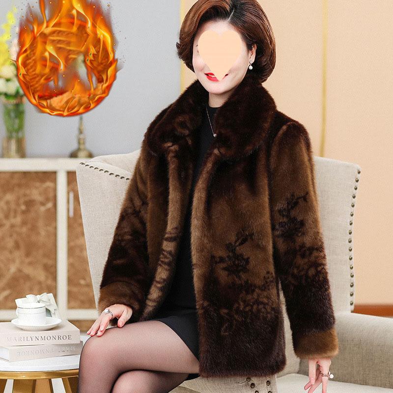 Зимняя шуба для мам среднего и пожилого возраста Плюшевая и утолщенная норковая шуба для бабушки Одежда для пожилых людей