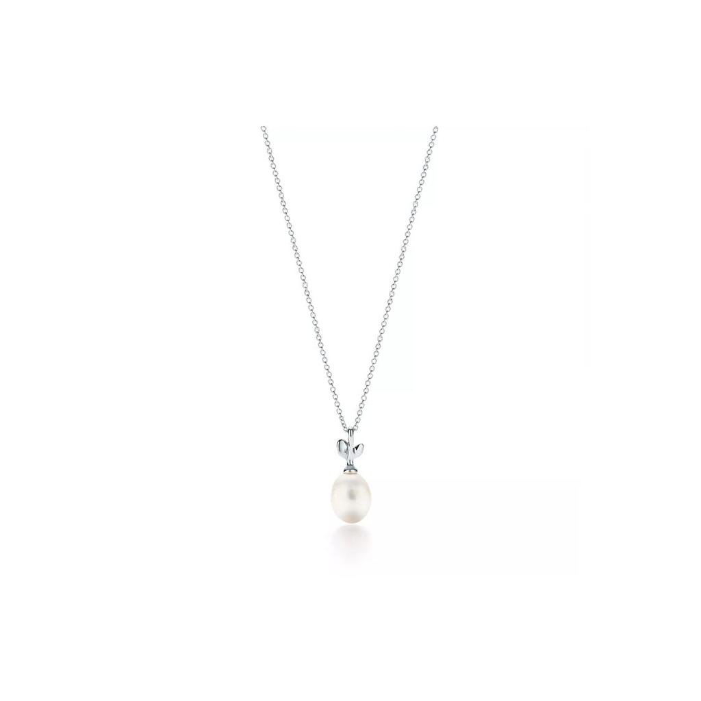 Tiffany & Co. Paloma Picasso Olive Leaf Pearl Sterling Silver Necklace Women necklace 60022345