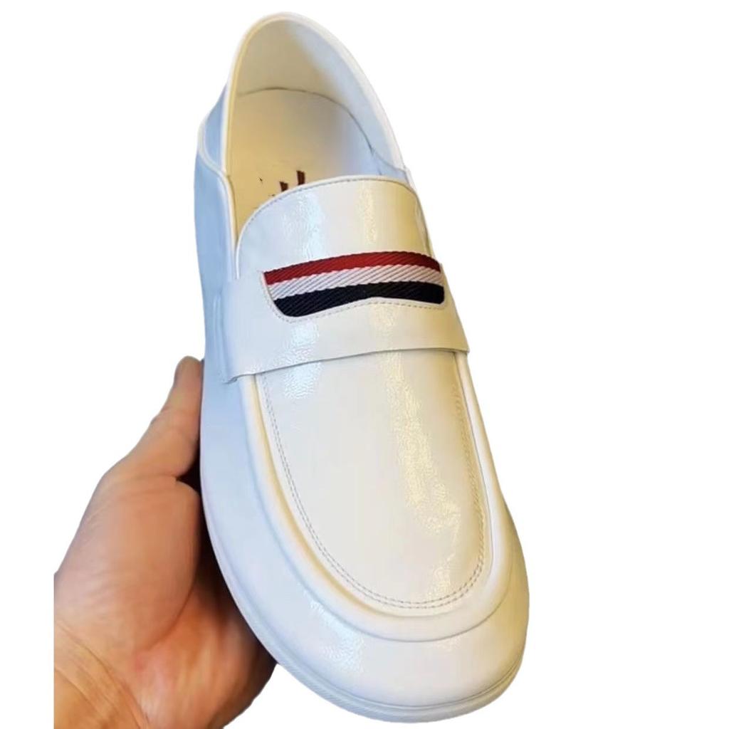 New Shoes for Men Genuine Leather Casual Shoes British Style Soft Sole Flat Leisure Shoes Street Fashion Slip-on Loafers