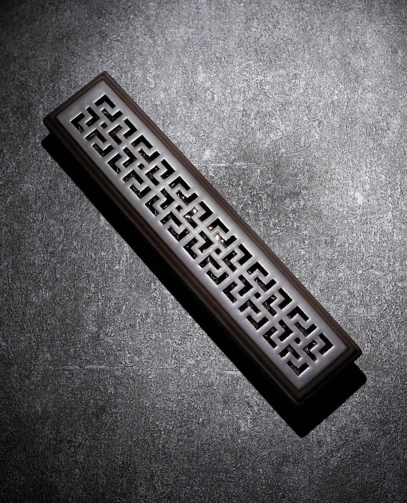 [Ceramic ash-free design] Safe, stylish ceramic incense holder with stainless steel net for horizontal placement. Portable and perfect for study,