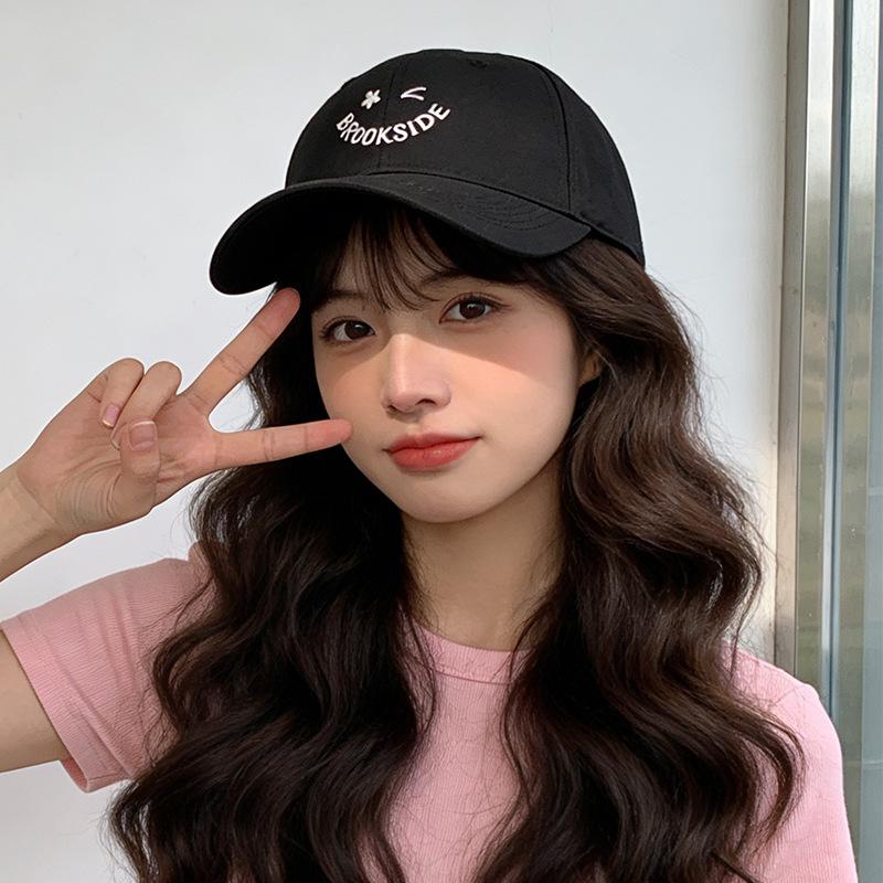 Baseball cap versatile street couple showing face small visor hole retro cap man