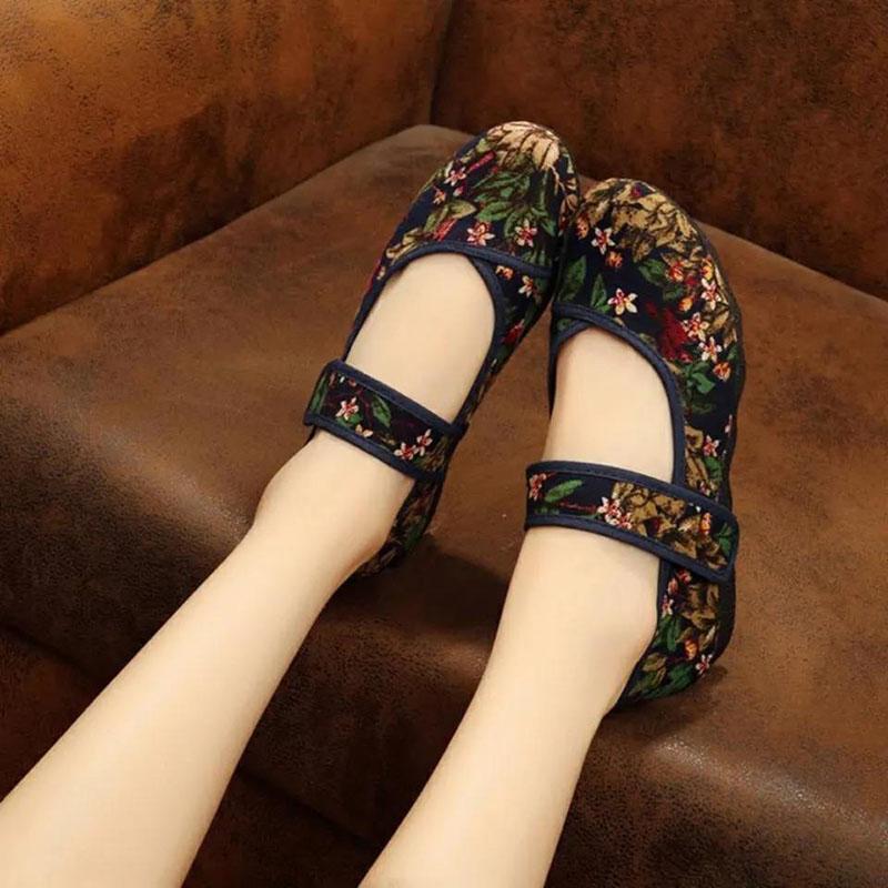 Женская удобная тканевая обувь на весну и лето, рабочая обувь большого размера на мягкой подошве с вышивкой, универсальные повседневные одинарные туфли