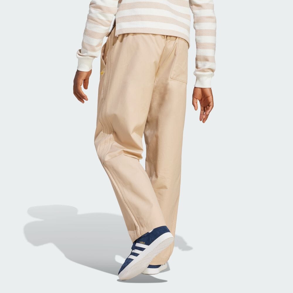 Adidas Оригинальные повседневные брюки с принтом логотипа средней посадки и эластичным поясом, прямые однотонные, мужские брюки цвета фантом-бежевый IR7584