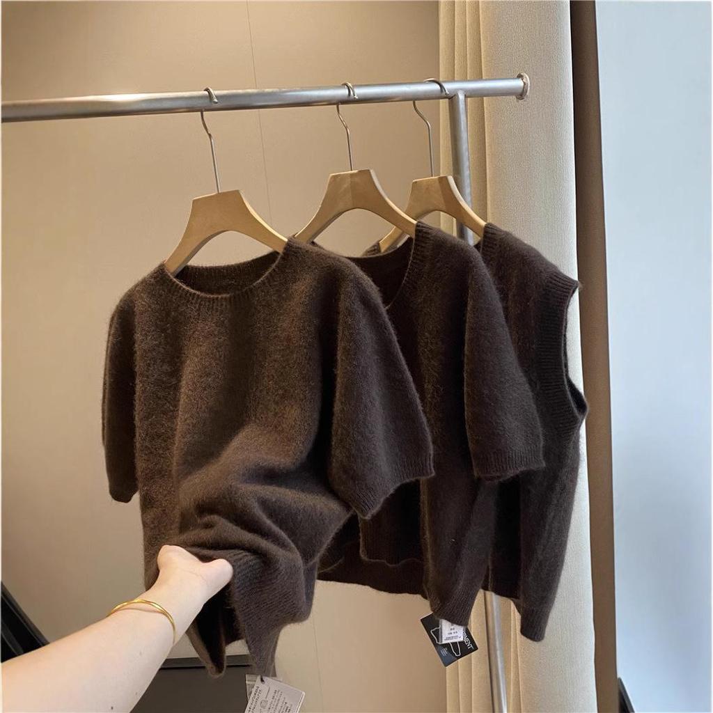 2025 Spring Elegant Women's U-neck Short-Sleeve Wool Knit Sweater - Soft, Loose, Slimming & Versatile Fashion Staple