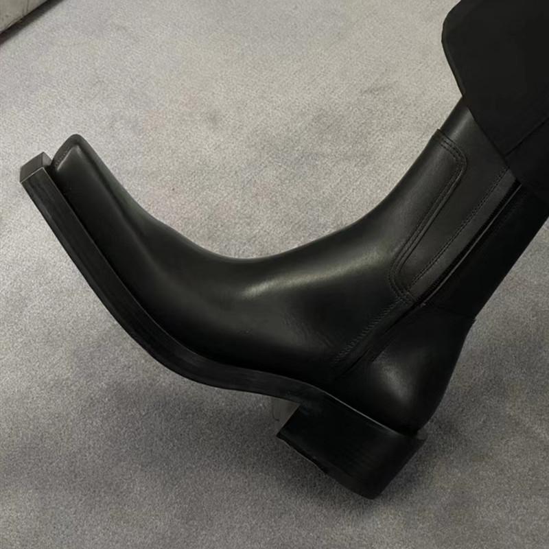 Fashion 2025 New Leather Thick Sole Upturned Boots Women Black Side Zipper Knight Boots Women Square Toe British Style Chelsea Boot