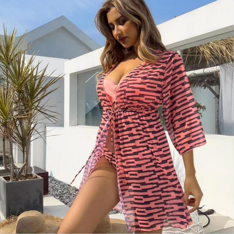 2024 Новая женская длинная рубашка с разрезом, пляжный купальник, европейская и американская внешняя торговля, новый купальник-бикини, комплект из трех предметов