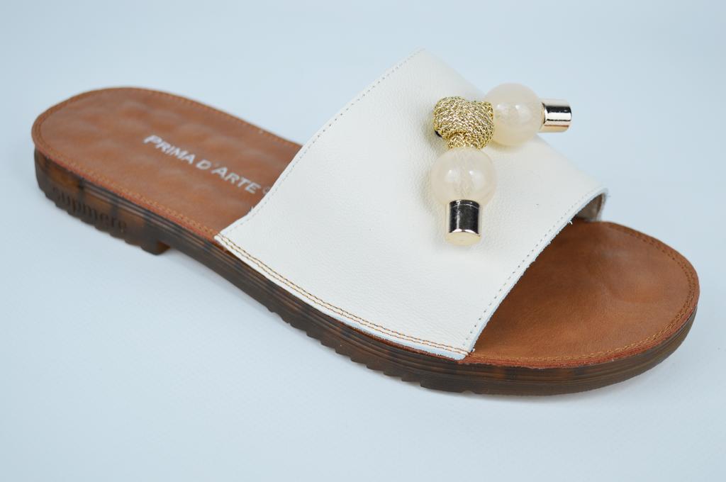 Шлепанцы с шариками Prima d'Arte 27062 36 Черные кожа