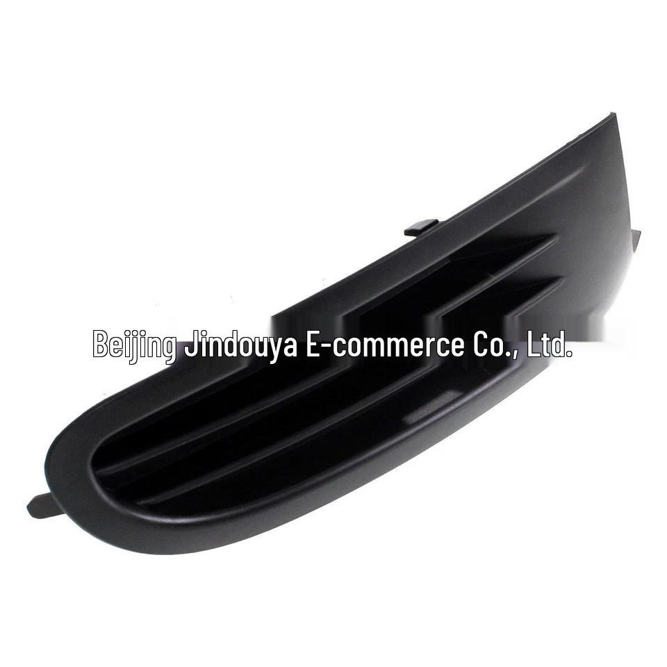 Накладка на рамку противотуманной фары Volkswagen Golf 6 (5K0853665A/5K0853666A) Без отверстия