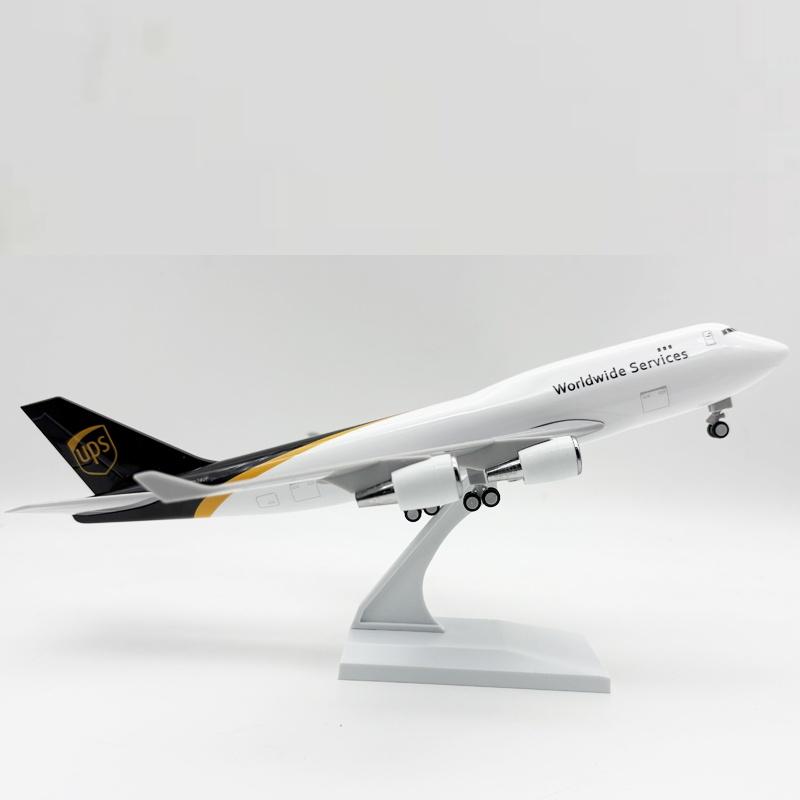B747 30cm Diecast Resin 747 UPS Airways Aircraft Model Miniature Plane Wheels & Base Aviation Enthusiasts Airplane
