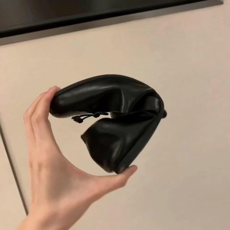 Новые неглубокие балетки для женщин