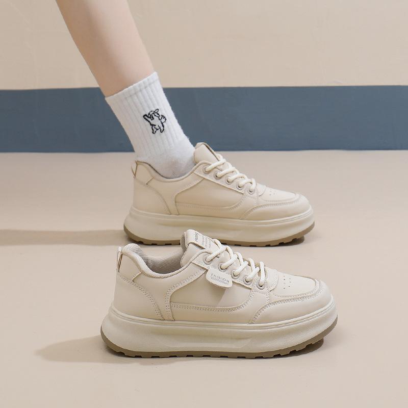 2025 весна маленькие белые туфли новая корейская версия ins женские студенческие туфли для увеличения роста на платформе спортивные туфли для скейтбординга повседневная обувь женская Q5615
