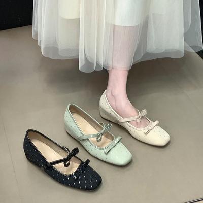 Женские туфли Мэри Джейн с нежным квадратным носком и неглубоким вырезом, новые 2025 года, с бантом в горошек, на скрытой платформе, универсальные, для通勤