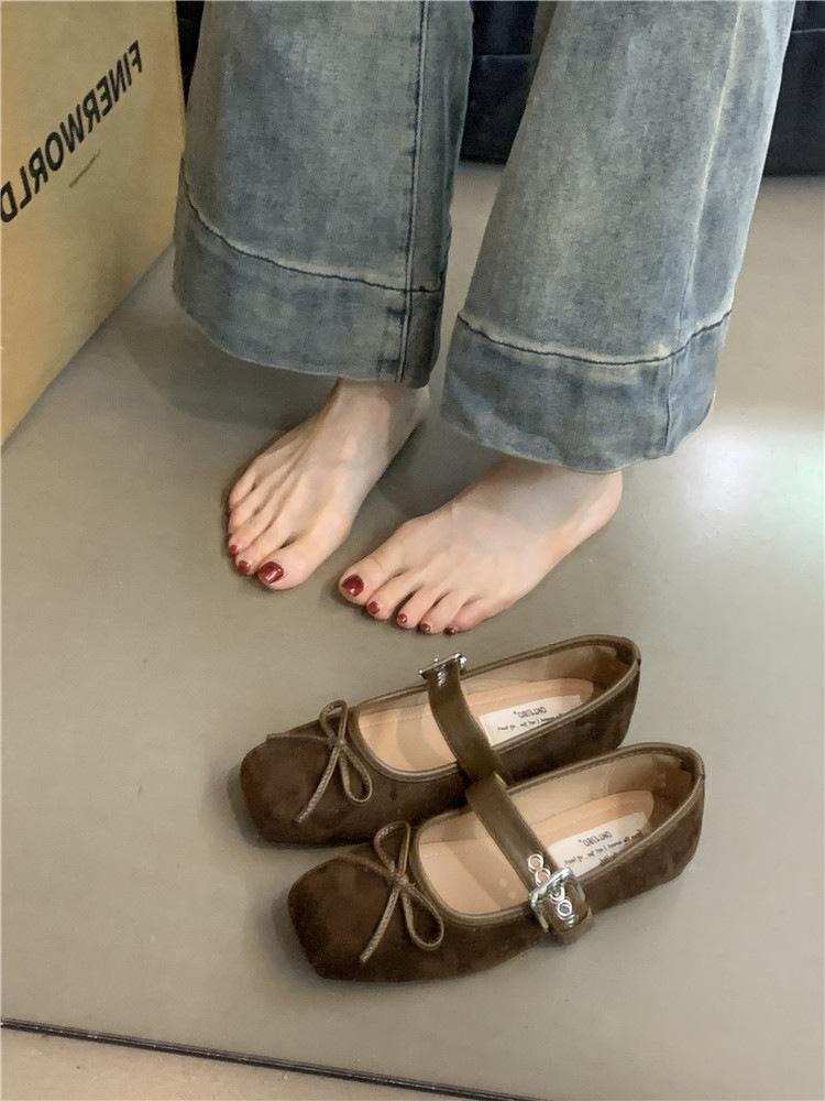 Женская обувь с квадратным носком Новые роскошные балетки с бантом Женские балетки серебряная пряжка на ремне Элегантная модная обувь Мэри Джейн