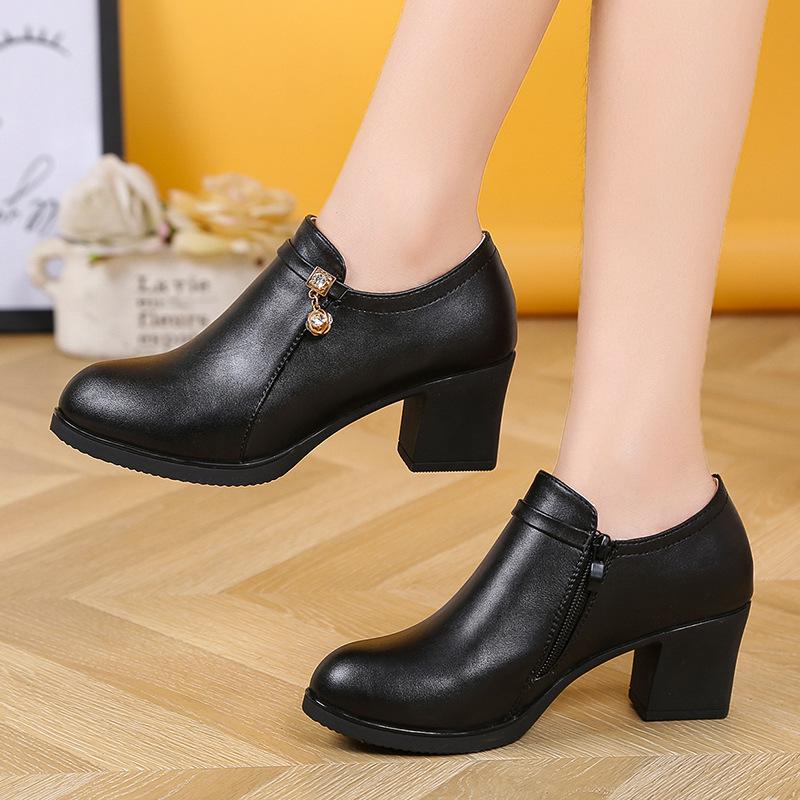 Элегантные женские туфли из искусственной кожи на толстом высоком каблуке