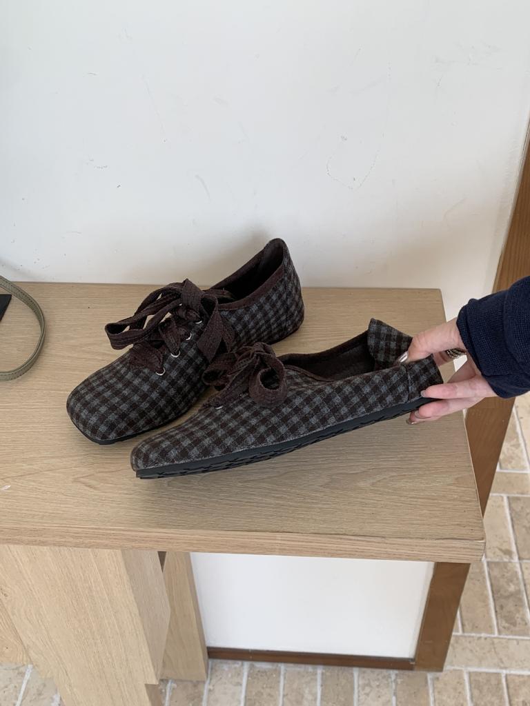 2025 New Retro Square Head Strap Casual Wind Inner Height Increase Small Single Shoes Spring and Autumn French Retro Women's Single Shoes