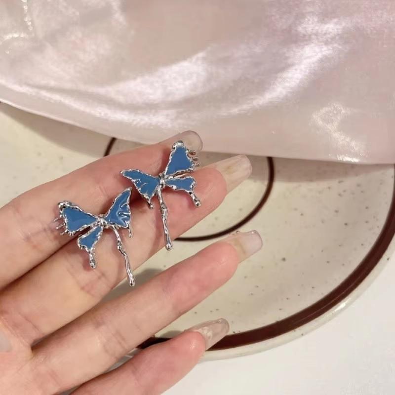 New Trendy Butterfly Women's Earrings Black Enamel Small Crystal Hollow Butterfly-shape Hollow Animal Dangle Earrings for FemaleGood product