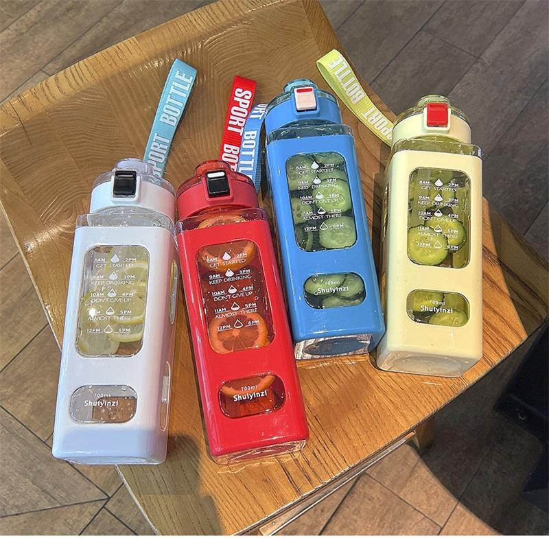 Square Plastic Water Bottle With Handle, Modern Simple Style, Portable Sports Bottle With Straw, 700ml