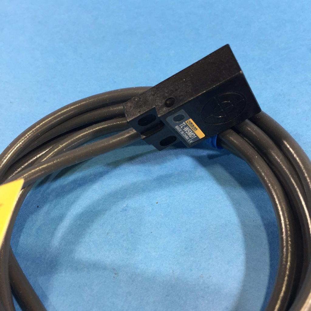 OMRON Flat Type Proximity Sensor TL-W Type TL-W5MD12M