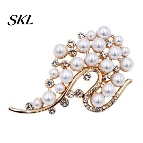 Long-lasting Brooch Pin, 3D Swan Design with Imitation Pearls, Anti-oxidation Anti-Oxidation Electroplated Finish Versatile Accessory for Coats Shirts