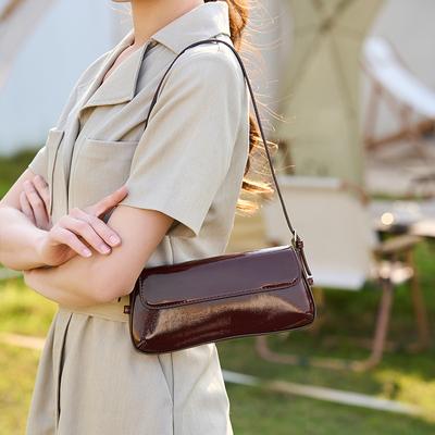 Сумка Baguette Underarm Bag — это модная, простая и универсальная сумка на одно плечо в стиле ретро для поездок на работу
