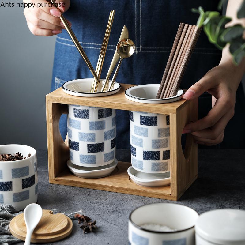Главная Керамика Набор баночек для специй Комбинация палочек для еды Подставка для слива Масленка Солонка Коробка для приправ Набор из трех предметов Контейнер для специй