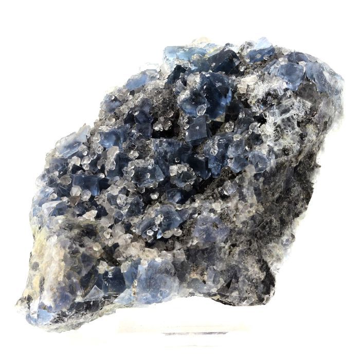 Pierres et Minéraux. Fluorite + Quartz. 1637.5 ct. Mont-Roc, Tarn, France..