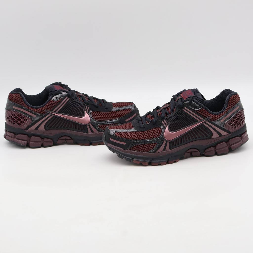 IB8929-002 Nike Zoom Vomero 5 Черный Бордовый Crush (Женский)