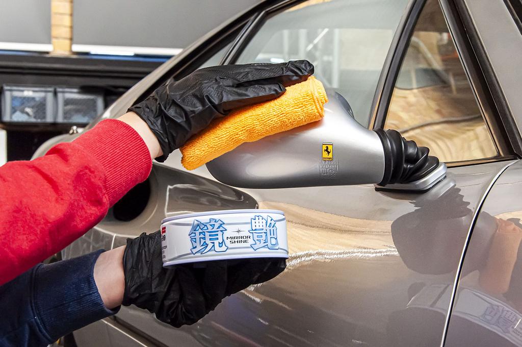 SOFT99 Твердый воск Mirror Shine для защиты и полировки автомобилей Включает салфетку из микрофибры Светлые автомобили, краска, (Код товара 00373)