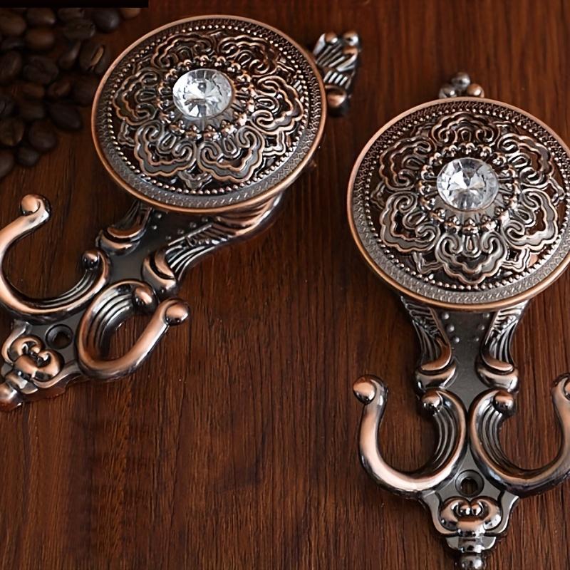 2 крючка для штор из высококачественного цинкового сплава с точечным сверлением и муаровым металлом - подходят для украшения штор на балконе, в спальне и гостиной, добавляя нотку роскоши