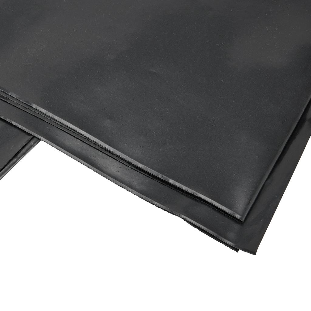 Армированная мембрана из ПНД для прудовых пленок, используемая в саду и ландшафтном дизайне. Водонепроницаемый материал для долгосрочного использования.