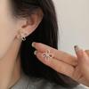 Серьги-гвоздики в форме капли воды: Элегантные, простые серьги-крючки для женщин - Изящный стиль и удобные для повседневной носки
