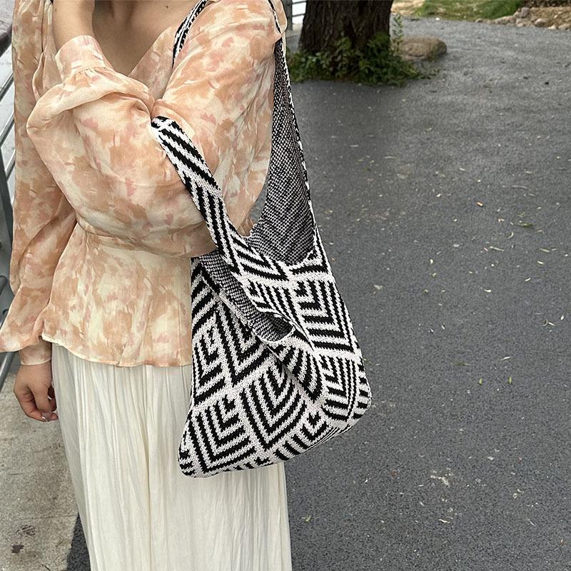 Модная геометрическая контрастная цветная вязаная вручную сумка-тоут женская минималистичная большой вместимости вязаная крючком сумка через плечо