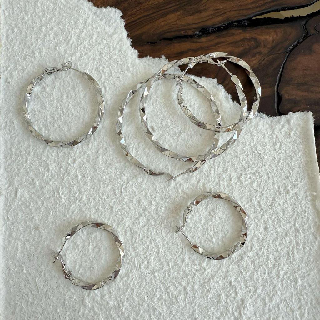 Серьги-кольца из стерлингового серебра с витой иглой - Минималистичные украшения в корейском стиле