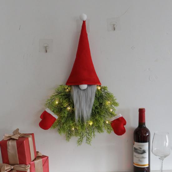 Рождественский венок, украшение для передней двери, светящаяся кукла-гном, подвесной орнамент, вечеринка, макет сцены, реквизит, безликая кукла, венок, крыльцо, стена комнаты, окно