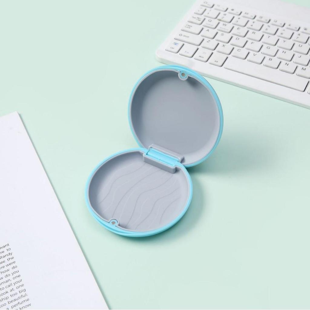 Orthodontic Retainer Storage Case with Mirror, Portable ABS Silicone Box