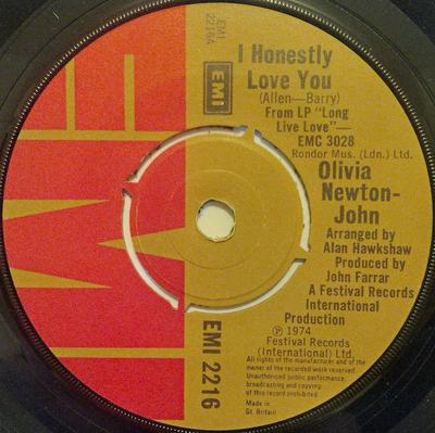 7-дюймовая пластинка OLIVIA NEWTON-JOHN - I Honestly Love You EMI2216 EMI 1974 UK Pop Б/у