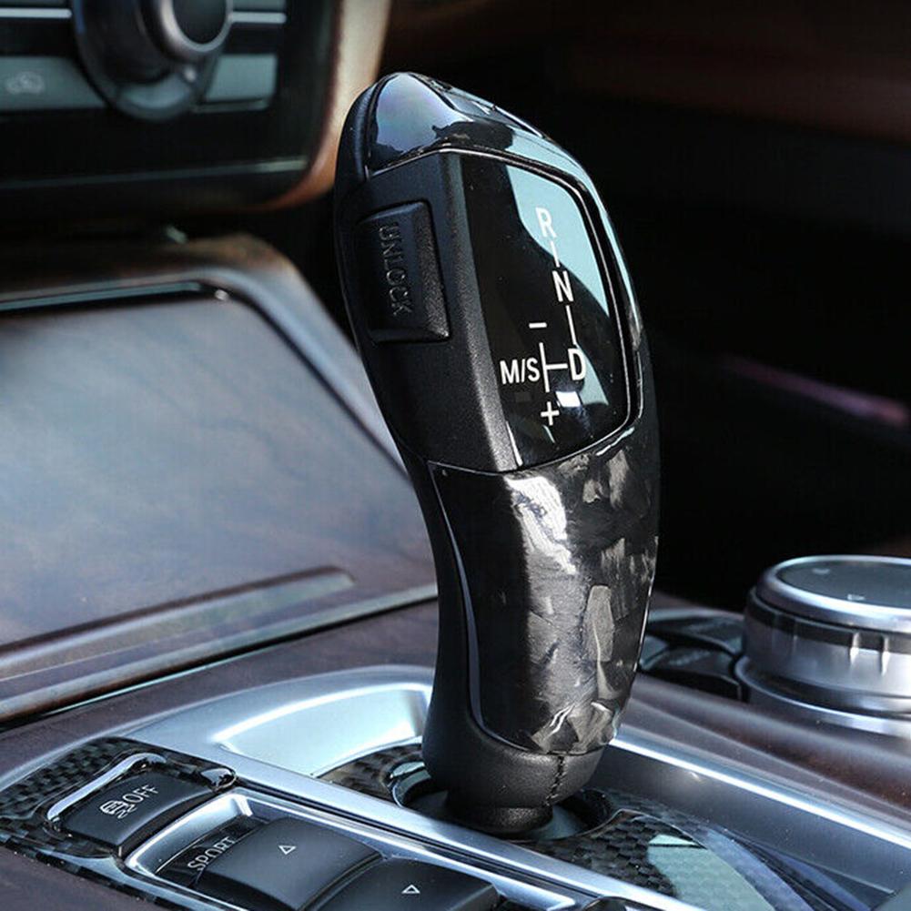 Черная ручка переключения передач CoverTrim украсит автомобиль из кованого углеродного волокна