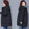 Женское зимнее теплое пальто с капюшоном большого размера однотонное средней длины простое пальто для женщин среднего и пожилого возраста