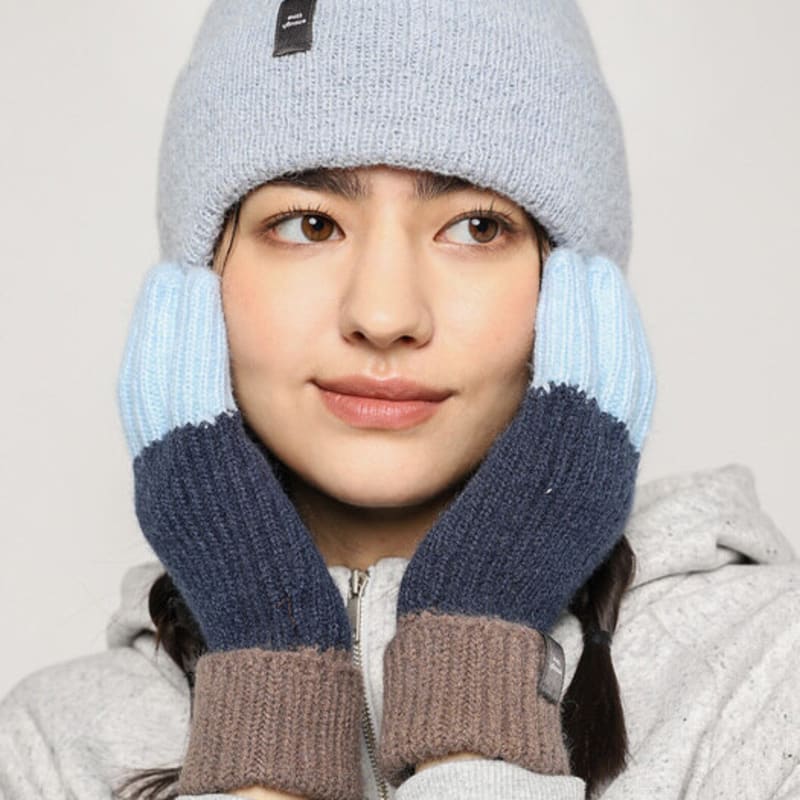 ПЕРЧАТКА ENOUGH TIME С ЦВЕТНЫМИ БЛОКАМИ (ГОЛУБОЕ НЕБО)