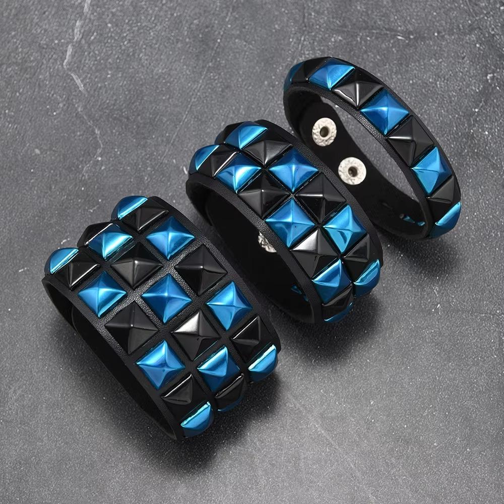 Vintage Big Wide Bracelet Contrasting Gothic Punk Bracelet Rivets Leather Wristband  Male Female