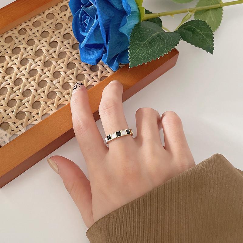Korean-Style Open Pearl Ring: Retro, Light Luxury Design
