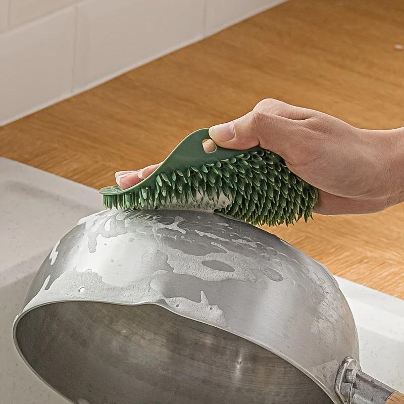 Kitchen Multi-functional Brush, Decontamination Oil Resistant Scrubbing Pad Brush Silicone Fruit and Vegetable Cleaning Brush
