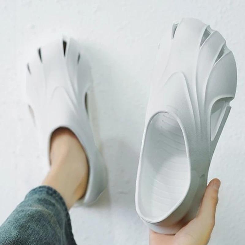 Fashion Beach Man Sandals with Platform Hole Japanese Casual Luxury Designer Barefoot New Arrival Stylish Eva 39 Descount H Shoes Men