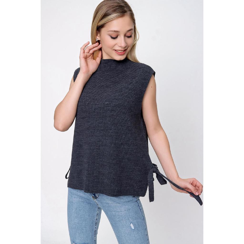 Женский трикотажный свитер с завязками сбоку красный 22wk252