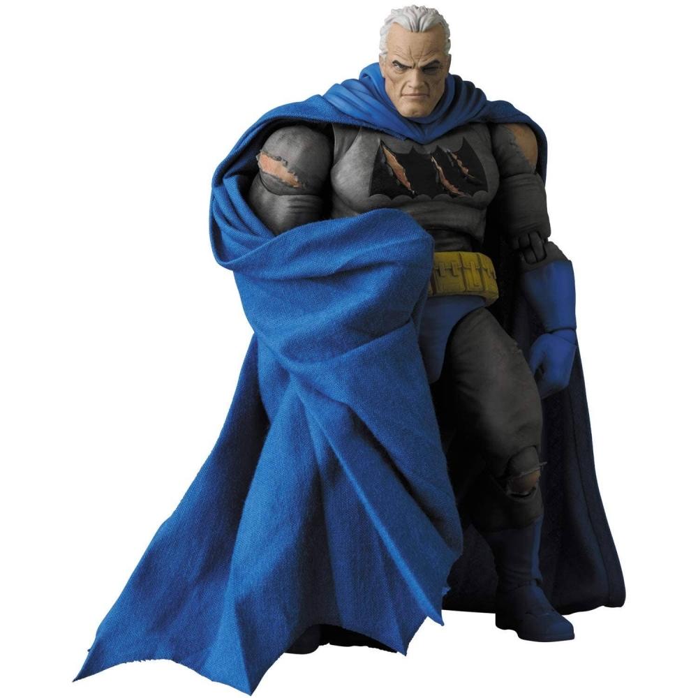 Бэтмен Mafex Бэтмен Тёмный рыцарь: Возрождение легенды
