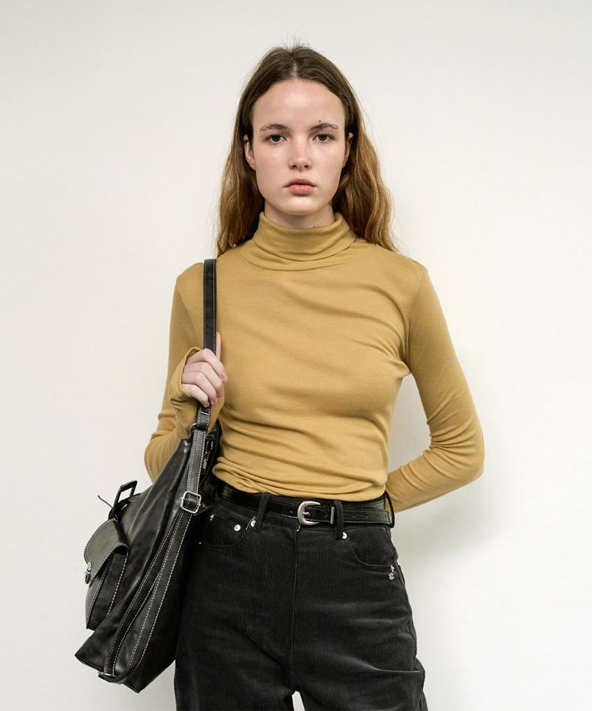 OUI MAIS NON Derry Daily Turtle Neck