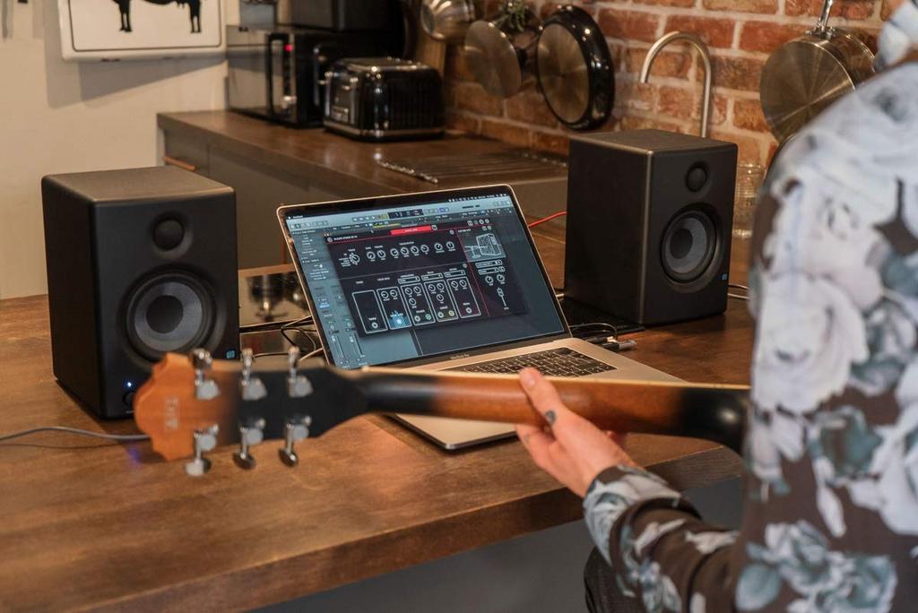 Blackstar Stereo Guitar Amplifier V3 Stereo 10 Perfect for Home Living and Studio Super Wide Stereo 6 Types of Extended Voice Effects USB 10W IDCore