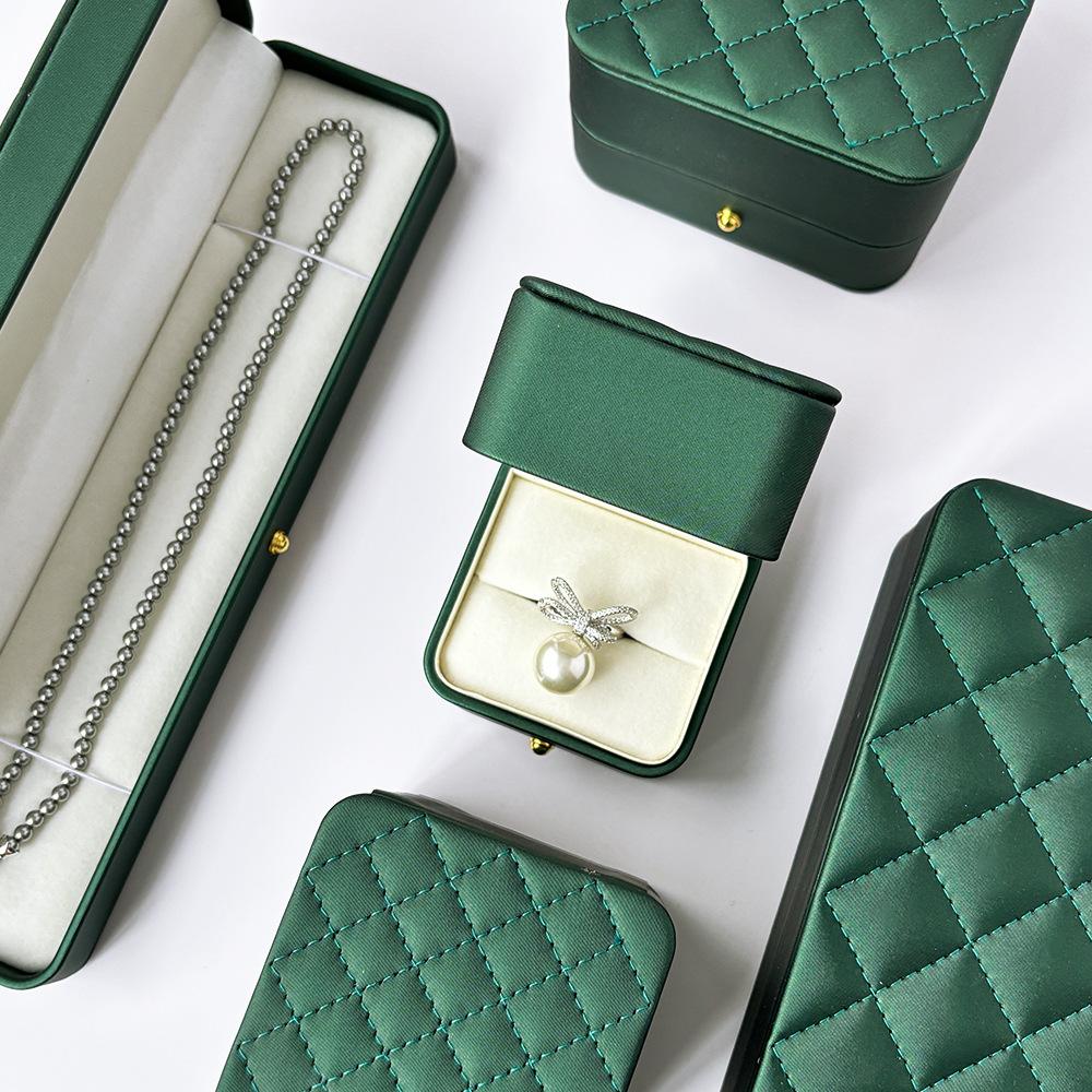 Hot-selling car line PU leather jewelry ring box, rounded corner PU leather jewelry box set, high-end PU leather jewelry box.