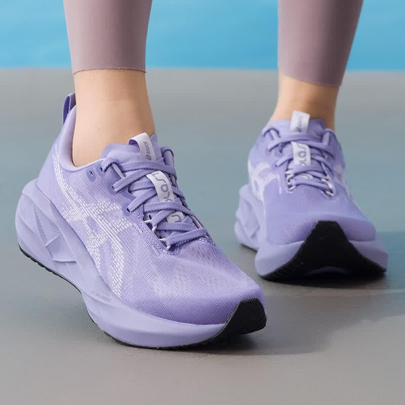 Asics Женские беговые кроссовки NOVABLAST